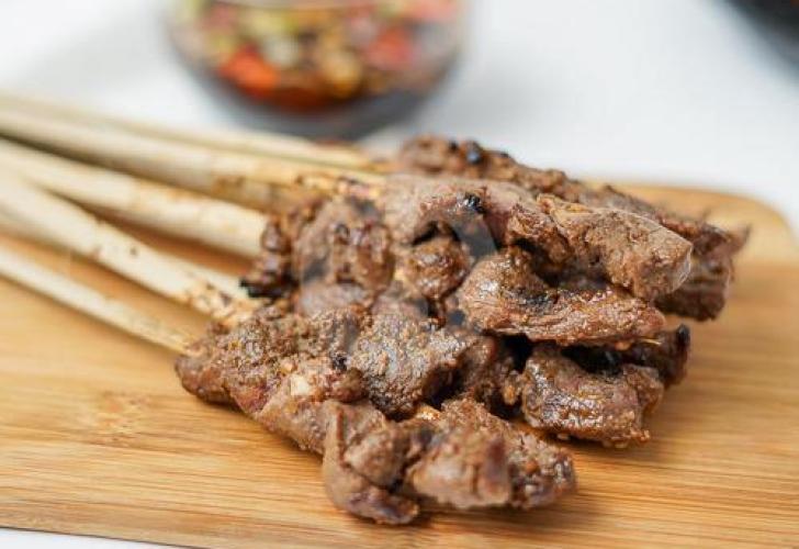 Sate Kambing Tegal RM. Eva: Rahasia Rasa yang Menggoda di Cilacap